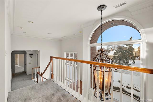 Builiding view twenty eight for 5744 Lochmoor, Rochester, MI. 48306