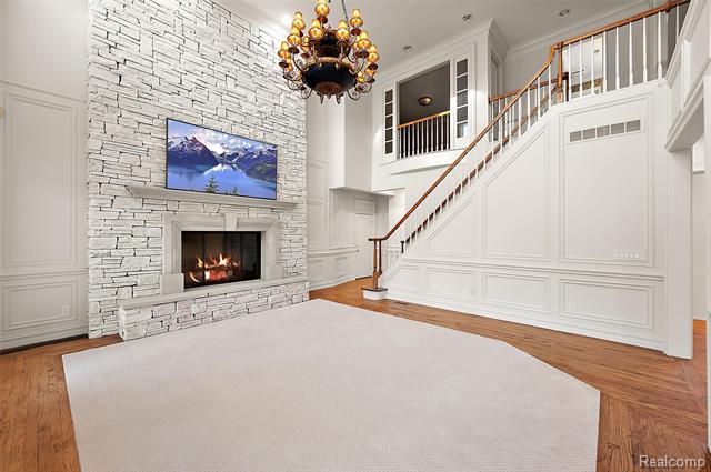 Builiding view twenty four for 5744 Lochmoor, Rochester, MI. 48306