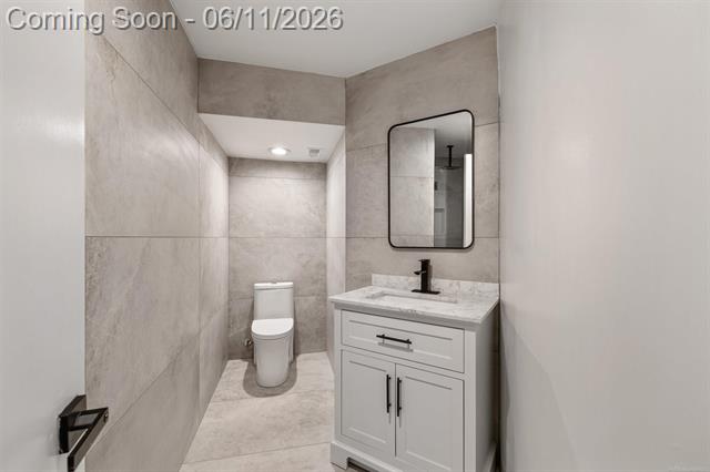 Builiding view fifty four for 300 Camelot Way, Rochester, MI. 48306