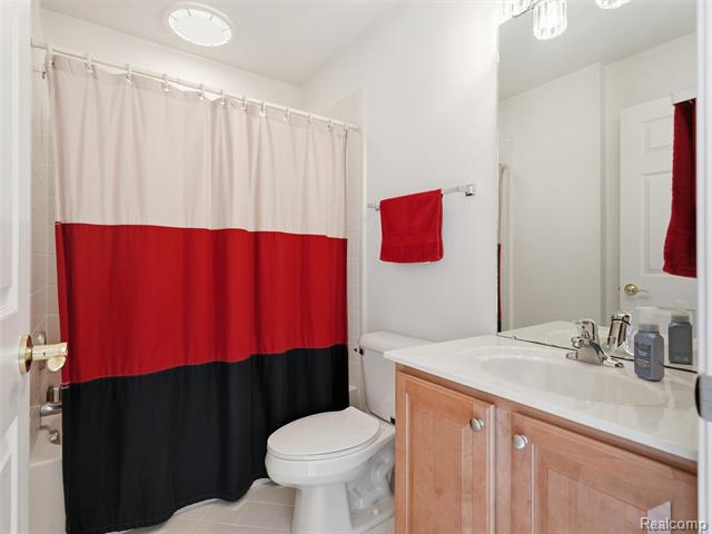 Builiding view fifty two for 5631 Skye, Rochester, MI. 48306