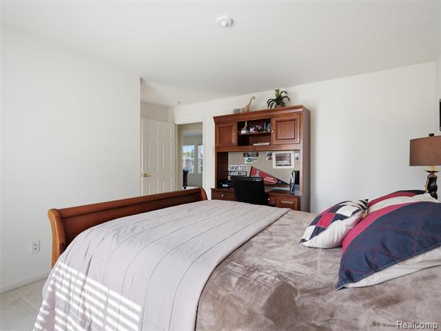 Builiding view fifty for 5631 Skye, Rochester, MI. 48306