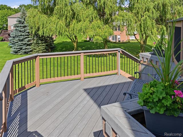 Builiding view seventy five for 5631 Skye, Rochester, MI. 48306