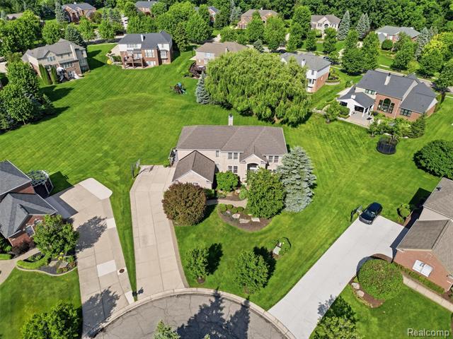 Builiding view six for 5631 Skye, Rochester, MI. 48306