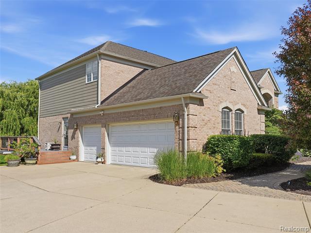Builiding view sixty nine for 5631 Skye, Rochester, MI. 48306