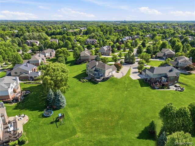Builiding view twelve for 5631 Skye, Rochester, MI. 48306