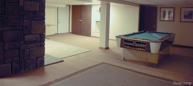 Builiding view nine for 1911 Kinmount, Lake Orion, MI. 48359