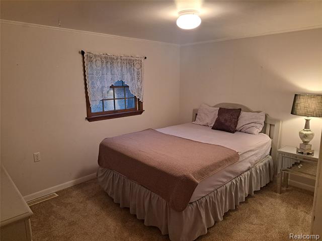 Builiding view six for 1911 Kinmount, Lake Orion, MI. 48359