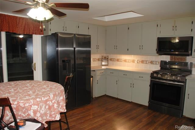 Builiding view two for 1911 Kinmount, Lake Orion, MI. 48359