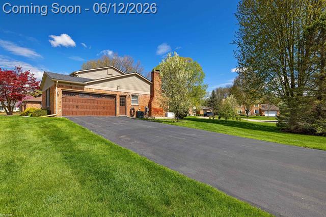Builiding view fifty two for 460 Abbey Wood, Rochester, MI. 48306