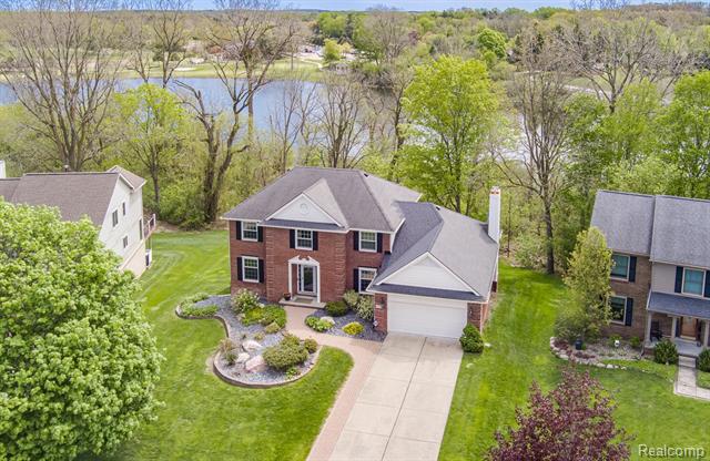 front view for 6357 Golf View Dr, Clarkston, Mi. 48346