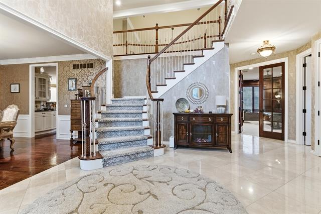 Builiding view eight for 5520 Whitehall, Rochester, MI. 48306