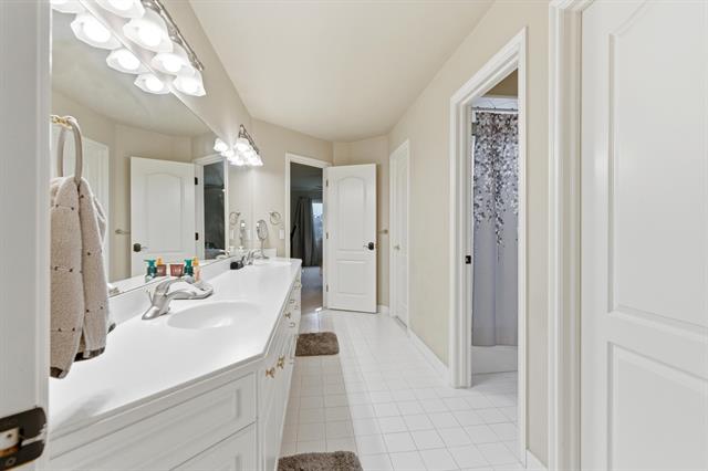 Builiding view forty five for 5520 Whitehall, Rochester, MI. 48306