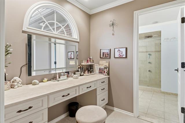 Builiding view forty two for 5520 Whitehall, Rochester, MI. 48306