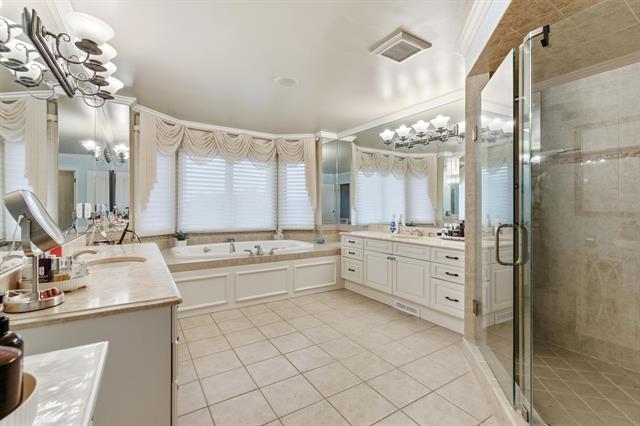 Builiding view forty for 5520 Whitehall, Rochester, MI. 48306