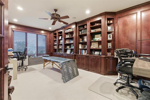 Builiding view fourteen for 5520 Whitehall, Rochester, MI. 48306