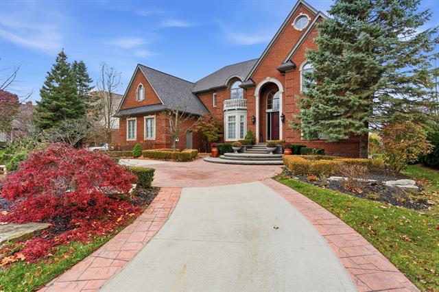 Builiding view six for 5520 Whitehall, Rochester, MI. 48306