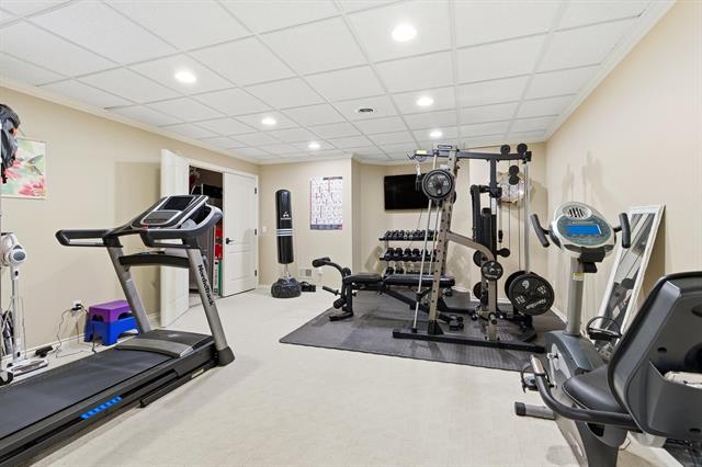 Builiding view sixty eight for 5520 Whitehall, Rochester, MI. 48306