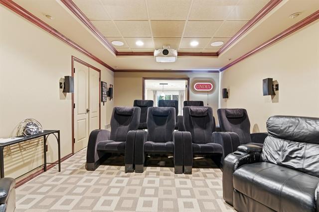 Builiding view sixty four for 5520 Whitehall, Rochester, MI. 48306