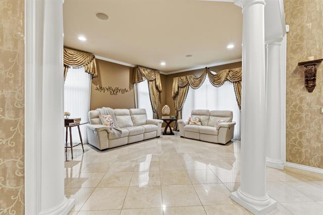 Builiding view thirteen for 5520 Whitehall, Rochester, MI. 48306