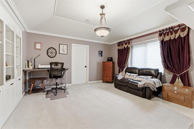 Builiding view thirty eight for 5520 Whitehall, Rochester, MI. 48306