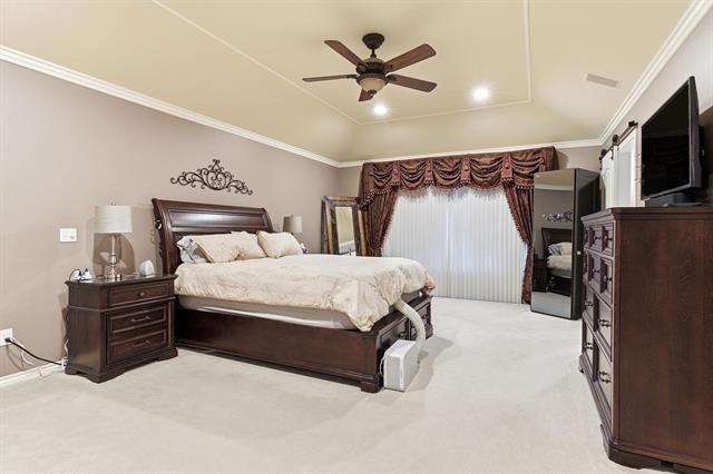 Builiding view thirty four for 5520 Whitehall, Rochester, MI. 48306