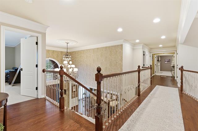 Builiding view thirty one for 5520 Whitehall, Rochester, MI. 48306