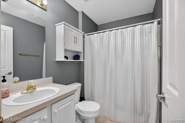 Builiding view five for 4954 Spring Meadow, Clarkston, MI. 48348