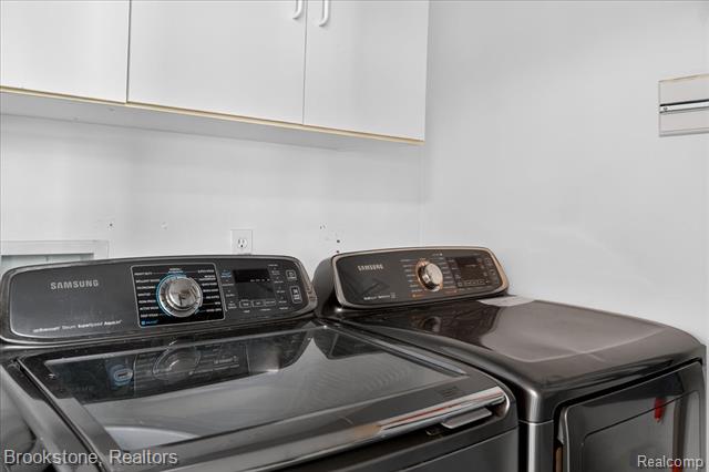 Builiding view fourteen for 4954 Spring Meadow, Clarkston, MI. 48348