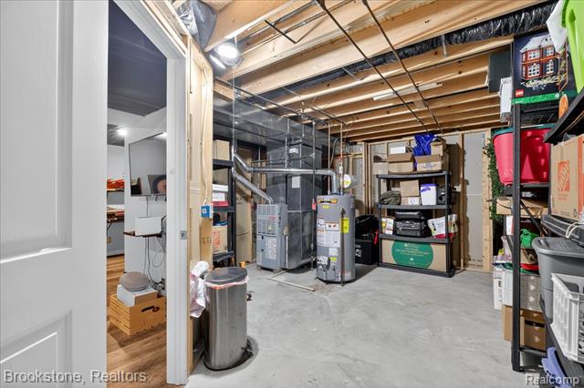 Builiding view twenty four for 4954 Spring Meadow, Clarkston, MI. 48348