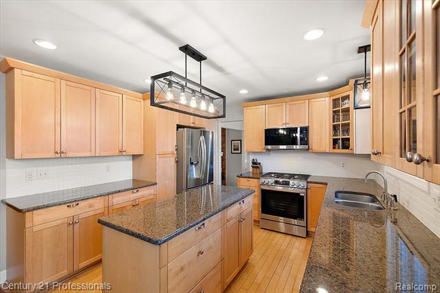 Builiding view fifteen for 5945 Snow Apple, Clarkston, MI. 48346