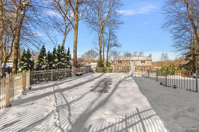 Builiding view fifty eight for 5945 Snow Apple, Clarkston, MI. 48346