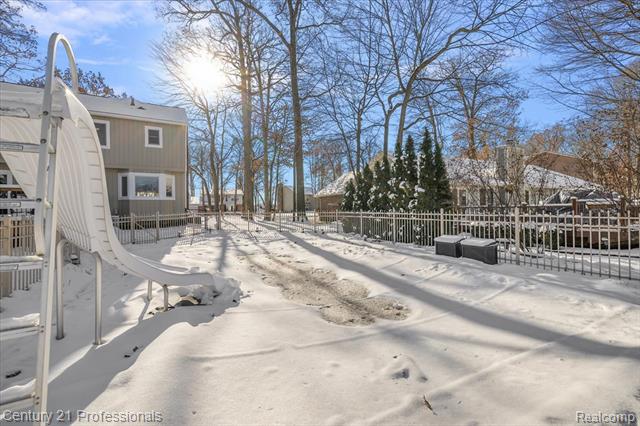 Builiding view fifty seven for 5945 Snow Apple, Clarkston, MI. 48346