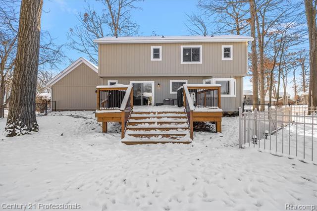 Builiding view fifty two for 5945 Snow Apple, Clarkston, MI. 48346