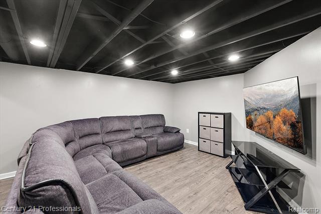 Builiding view forty five for 5945 Snow Apple, Clarkston, MI. 48346