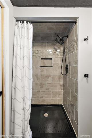 Builiding view forty nine for 5945 Snow Apple, Clarkston, MI. 48346