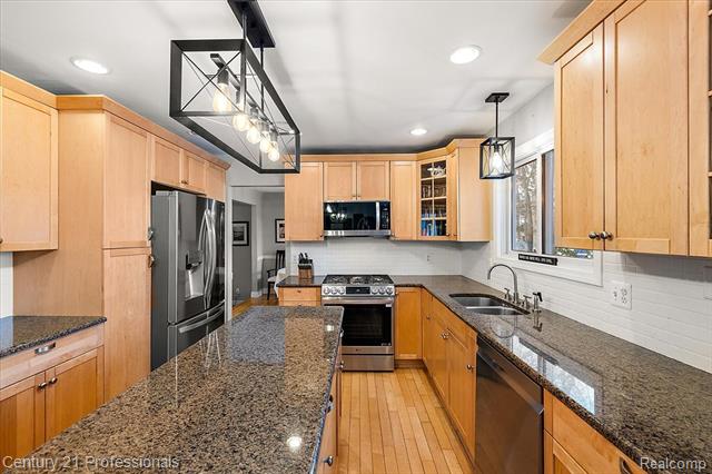 Builiding view seventeen for 5945 Snow Apple, Clarkston, MI. 48346