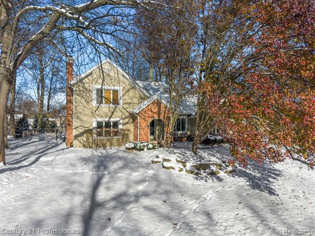 Builiding view sixty nine for 5945 Snow Apple, Clarkston, MI. 48346