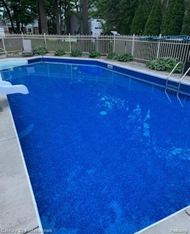 Builiding view sixty two for 5945 Snow Apple, Clarkston, MI. 48346