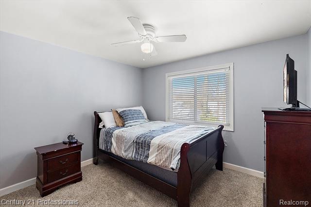 Builiding view thirty for 5945 Snow Apple, Clarkston, MI. 48346