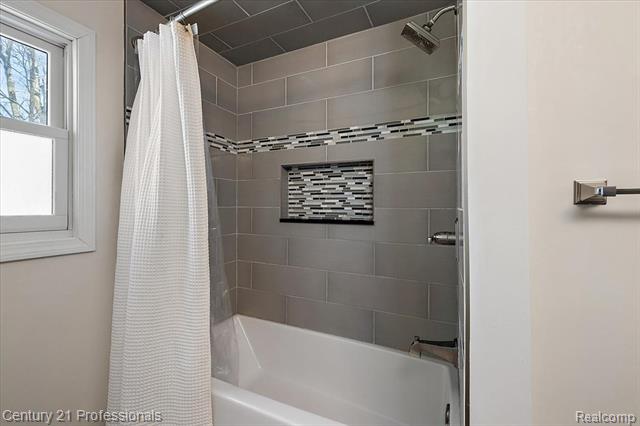 Builiding view twenty nine for 5945 Snow Apple, Clarkston, MI. 48346