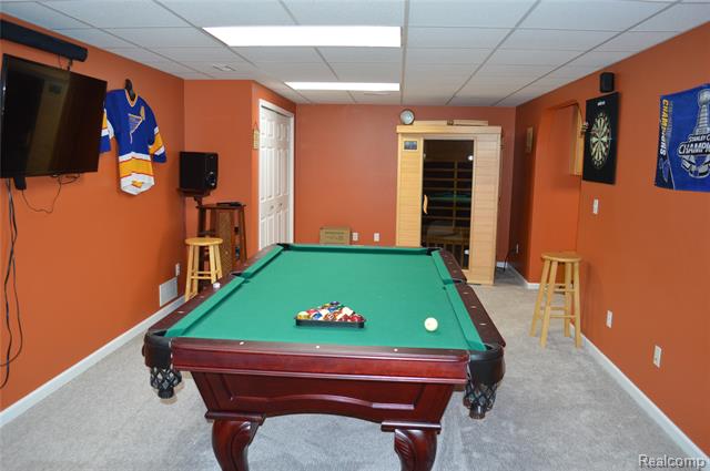 Builiding view twenty eight for 5708 Berwick, Clarkston, MI. 48346
