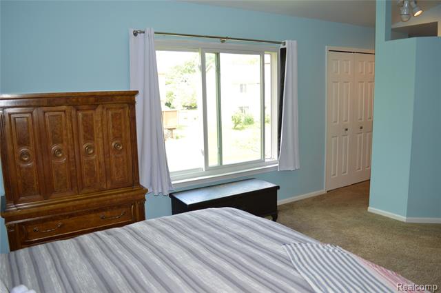 Builiding view twenty for 5708 Berwick, Clarkston, MI. 48346