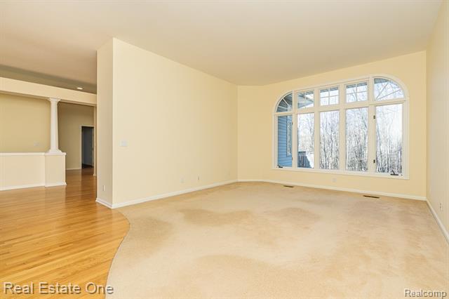 Builiding view eight for 5181 Stonehenge, Rochester, MI. 48306