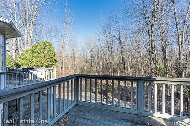 Builiding view sixty one for 5181 Stonehenge, Rochester, MI. 48306