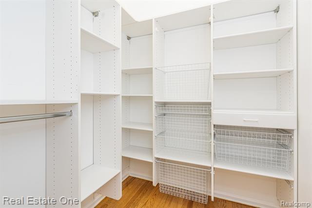 Builiding view thirty six for 5181 Stonehenge, Rochester, MI. 48306