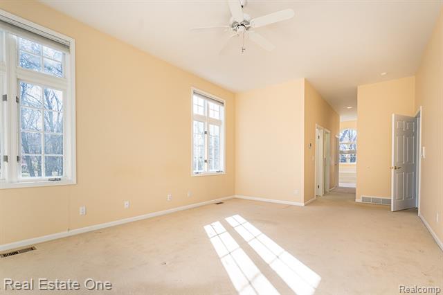 Builiding view twenty four for 5181 Stonehenge, Rochester, MI. 48306