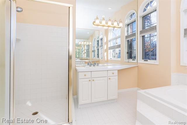 Builiding view twenty six for 5181 Stonehenge, Rochester, MI. 48306