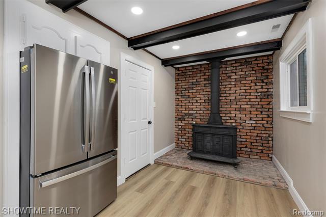 Builiding view seven for 3909 Queensbury, Lake Orion, MI. 48359