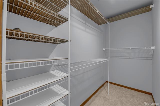 Builiding view twenty five for 249 E Silverbell, Lake Orion, MI. 48360