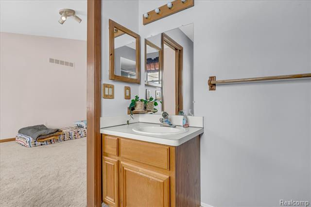 Builiding view twenty three for 249 E Silverbell, Lake Orion, MI. 48360